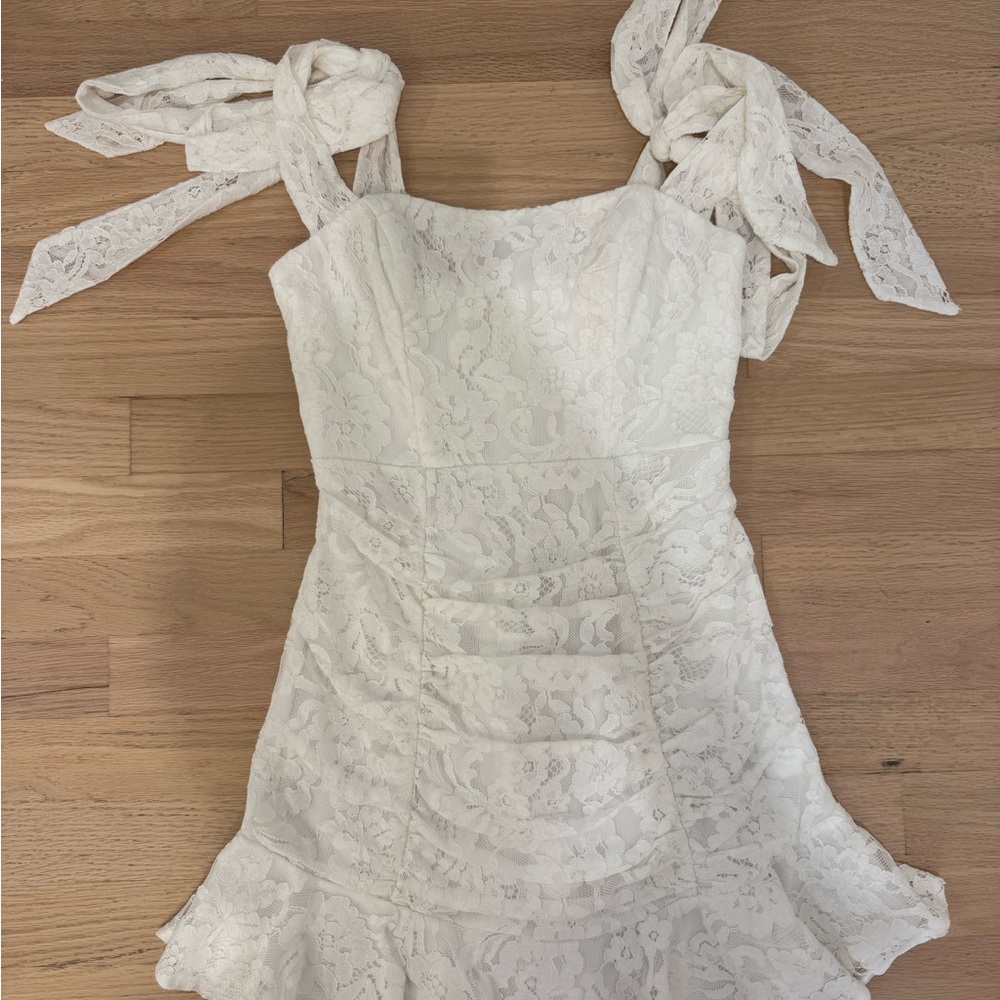 Selfie Leslie Neriah Tied Shoulder Lace Mini Dress White